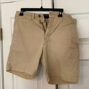 American Eagle slim fit flex khaki shorts